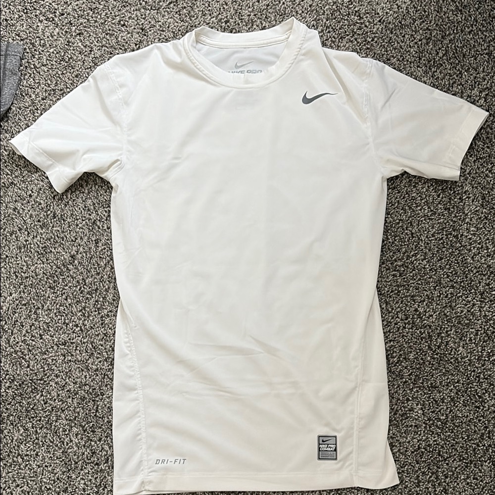 Nike White Short Sleeve Tee Performance Shirt